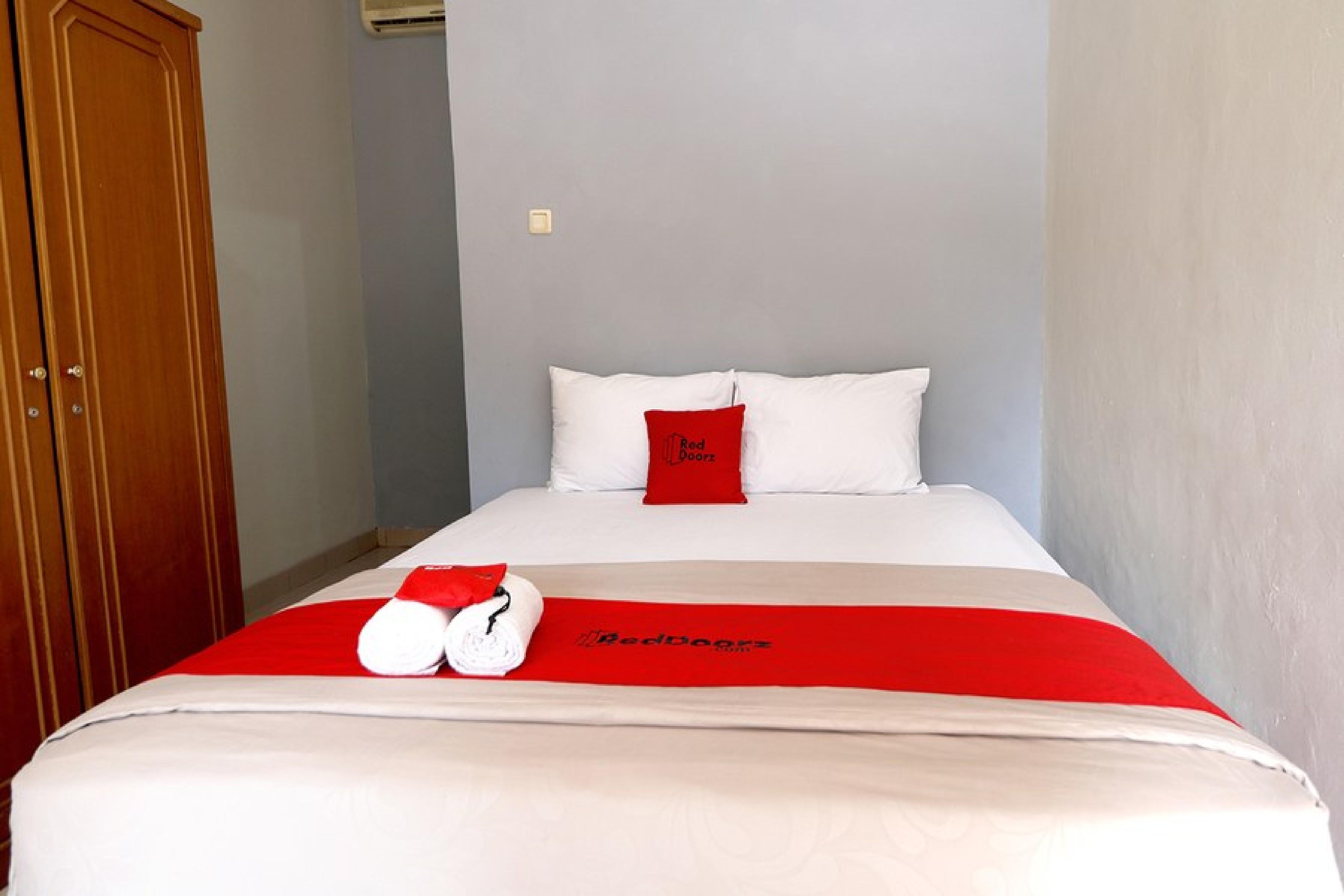 Reddoorz Plus @ Karet Pedurenan 3 Джакарта Екстер'єр фото