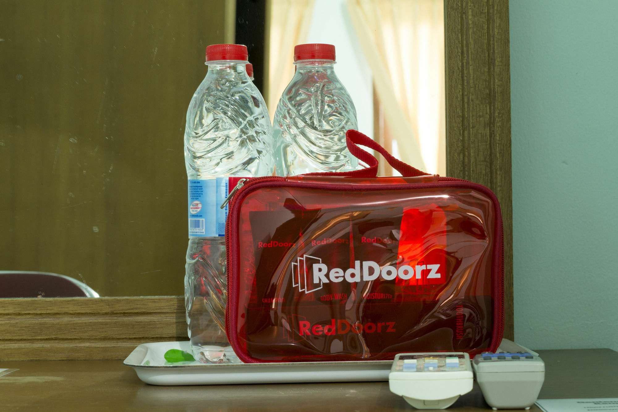 Reddoorz Plus @ Karet Pedurenan 3 Джакарта Екстер'єр фото