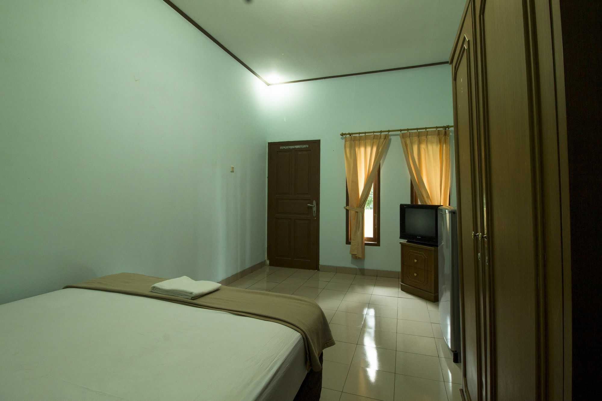 Reddoorz Plus @ Karet Pedurenan 3 Джакарта Екстер'єр фото