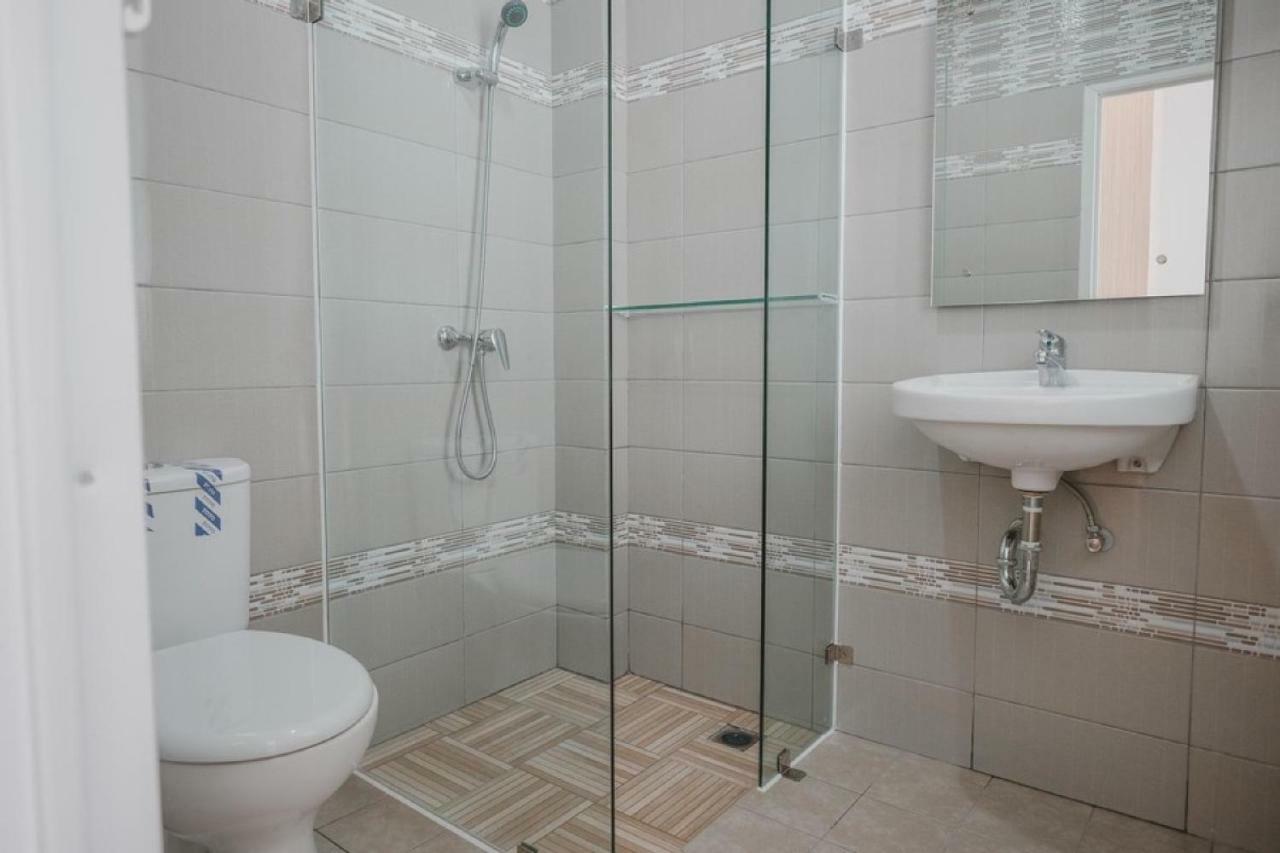 Reddoorz Plus @ Karet Pedurenan 3 Джакарта Екстер'єр фото