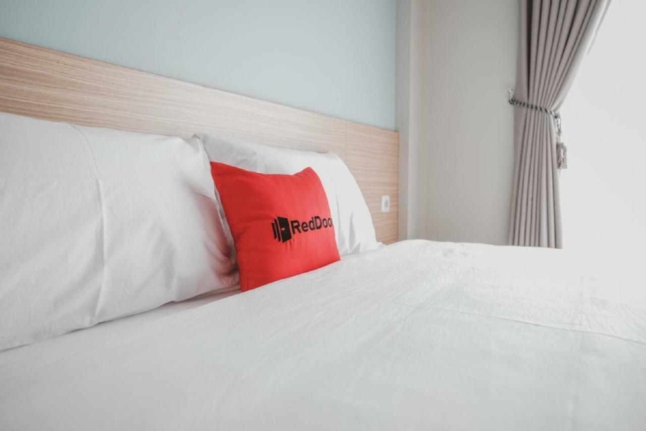 Reddoorz Plus @ Karet Pedurenan 3 Джакарта Екстер'єр фото